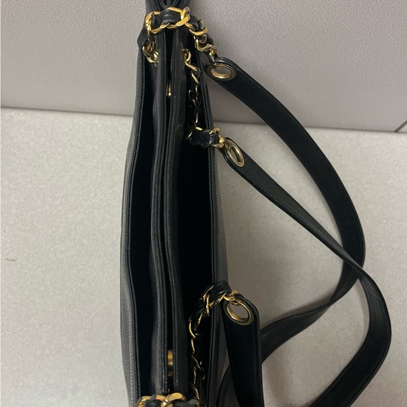 ❌SOLD❌Timeless Coco Chanel Tote - Picture 7 of 16